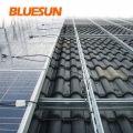 Système de montage et de rayonnage solaires pour toit en tôle