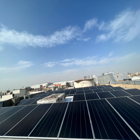Système solaire hybride Bluesun 100kw en Irak