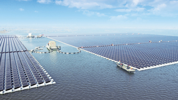 La Chine a construit la plus grande station d'énergie solaire flottante au monde, située à Anhui