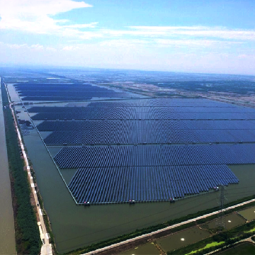 Un autre de 120 MW de solaire nage avec les poissons en Chine