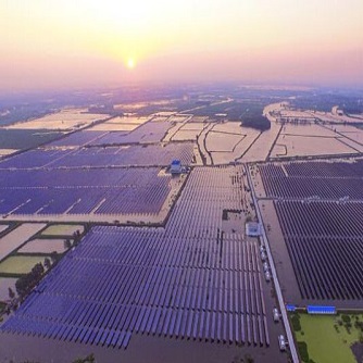 Mise en service de la plus grande centrale solaire au monde connectée à un réseau complémentaire eau-solaire et réduction des émissions de dioxyde de carbone de 4,66 millions de tonnes