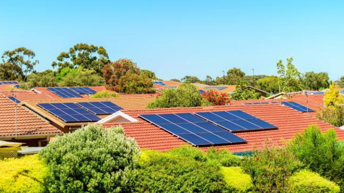 une maison sur quatre dans la région de Queensland a maintenant installé des systèmes solaires